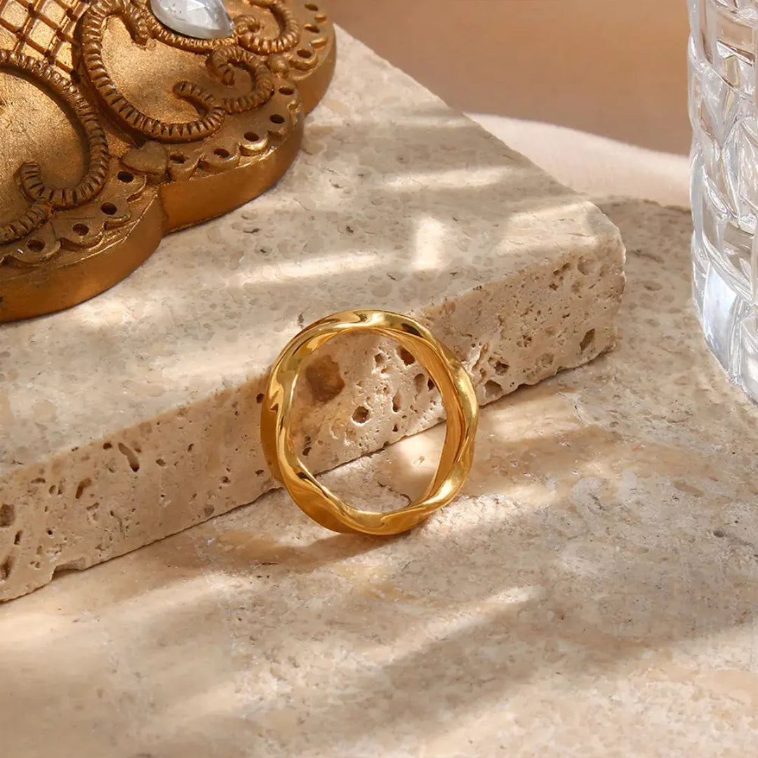 VANTA WAVE RING